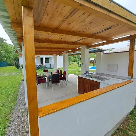 Oaza Mira Bk Сasa de vacaciones Bosanska Krupa